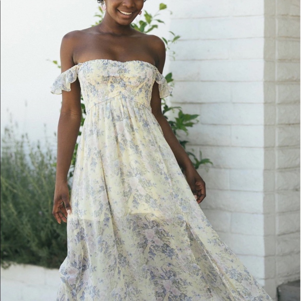 NWT Morning Lavender Boutique - Aubrey sweetheart maxi dress 💛✨